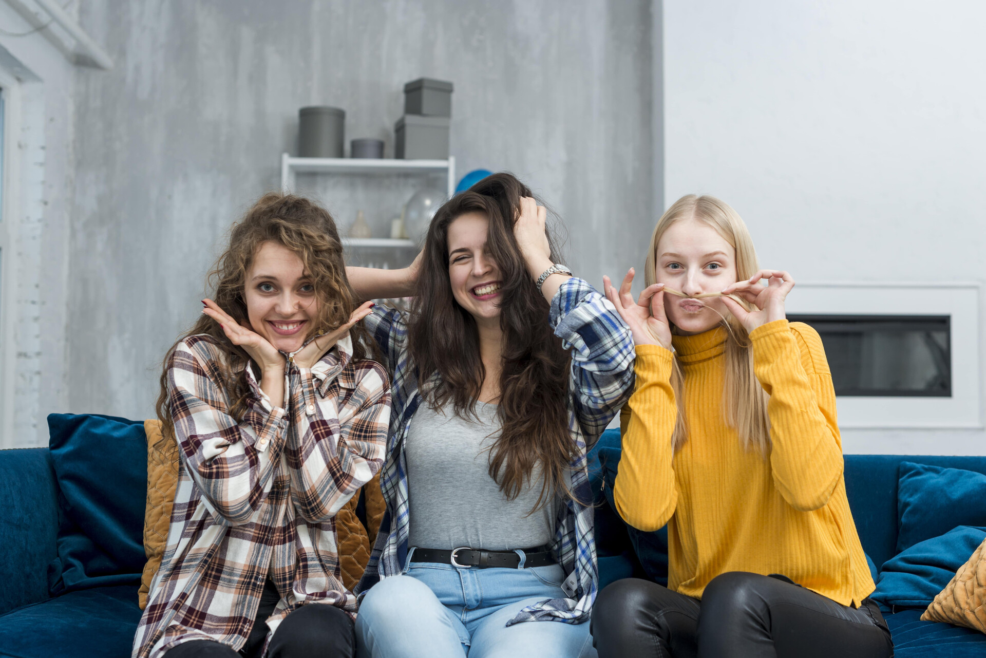 Otel Konforunda,<br>Ev Sıcaklığında<br><b>Eksiksiz Hizmet.</b>